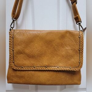 Ampere Creations Savannah Womens Flap Crossbody Bag